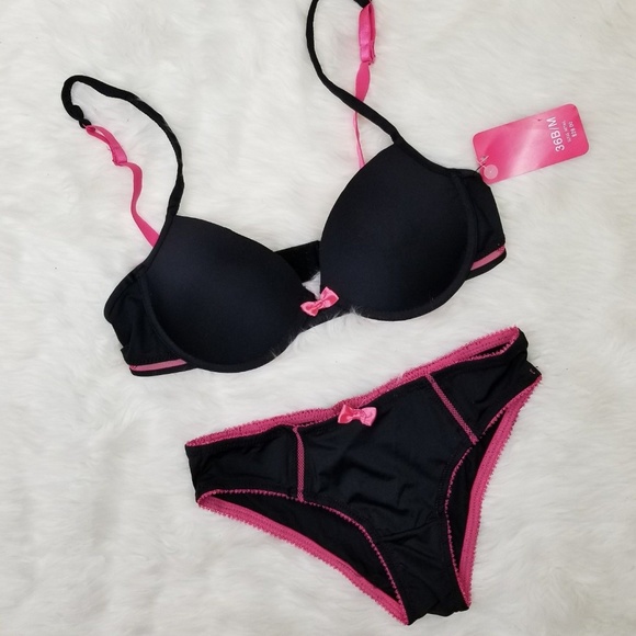 macys nike sports bra